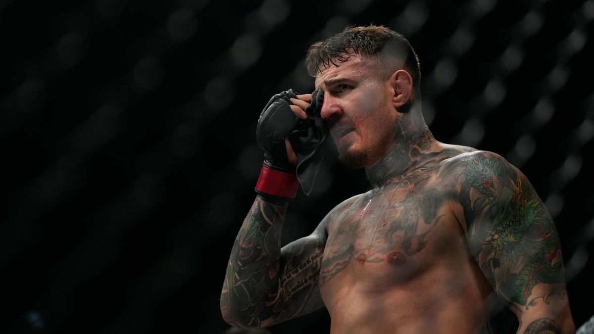 Šampion UFC skončil v bolestech. Nic nevidím! zuřil po nešťastném souboji